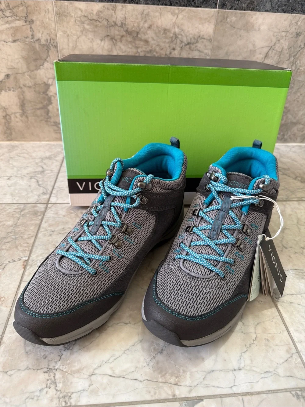Vionic Action Cypress Hiking/Trail Sneaker NWT Gray with Teal Mesh Size 9